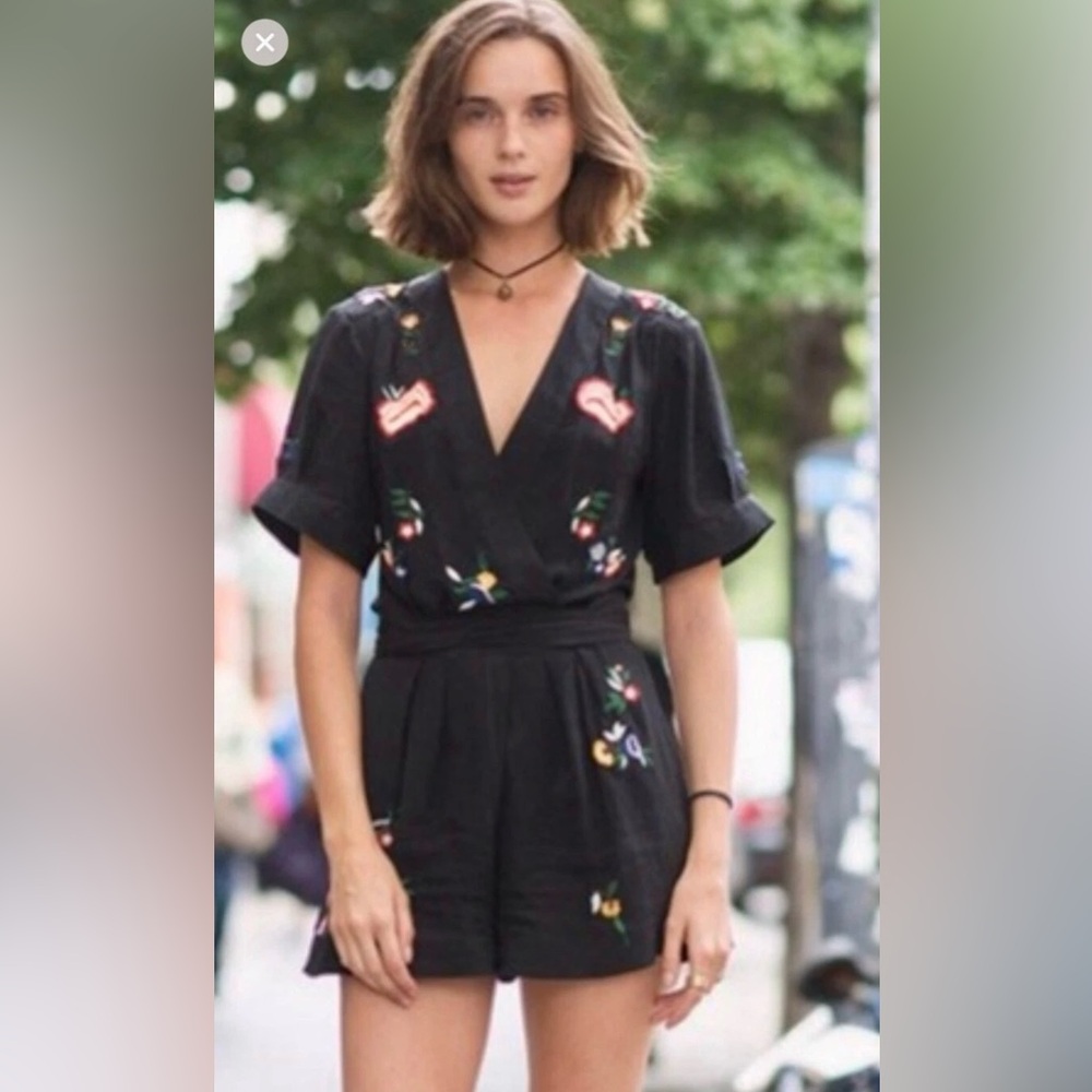 French Connection floral  embroidered  Jumpsuit/ Romper Black.  Sz 6